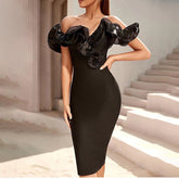 Schulterfreies, plissiertes, rückenfreies, figurbetontes Midikleid